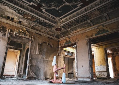 acroyoga-urbex-villa-rossi