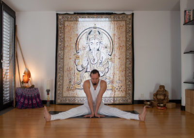 yoga-pranayogalife-asana-upavistha-konasana